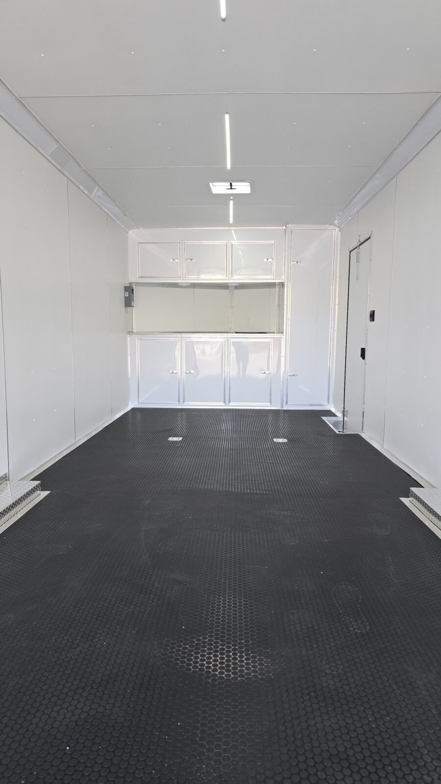 2025 Aluminum Redline by Cargo Mate 8.5x26 9800GVW Enclosed Cargo Trailer Car Hauler *Loaded* - Image 5
