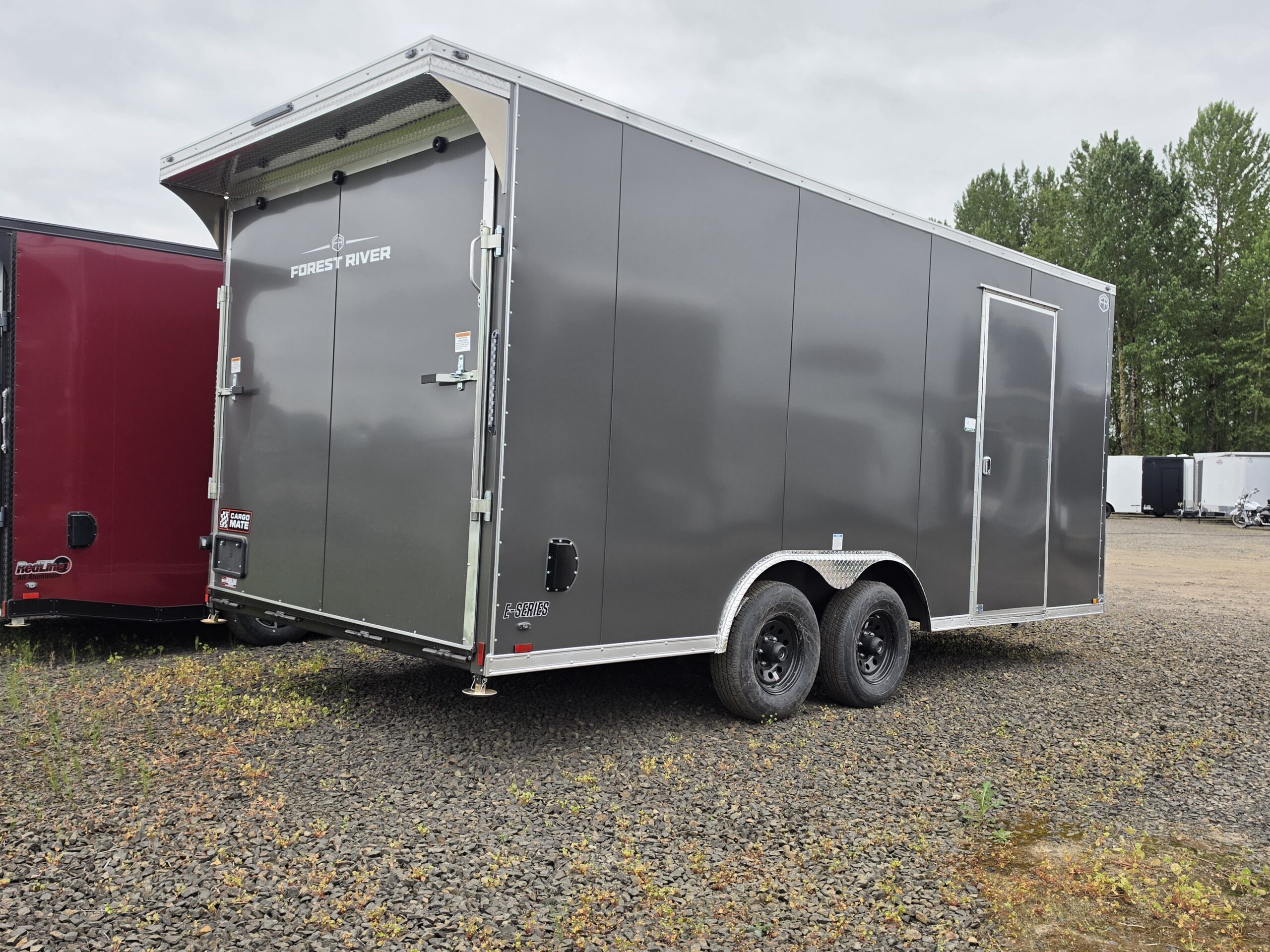 2026 E-Series by Cargo Mate 8.5x18 9800GVW Extra Height Enclosed Car Hauler Cargo - Image 2