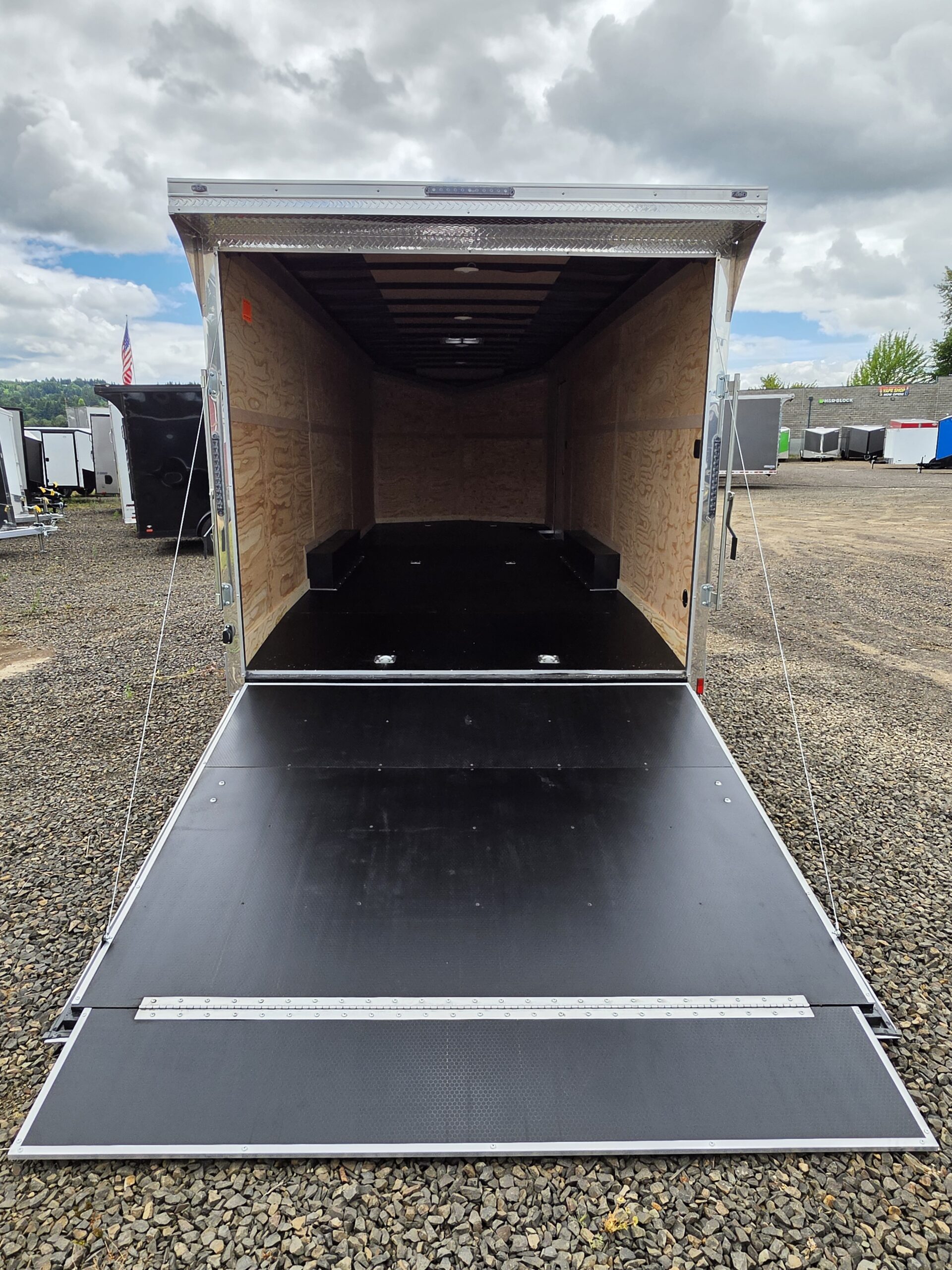 2027 Cargo Mate 8.5x24 9800GVW Extra Height Enclosed Car Hauler Cargo Polycore Flooring - Image 7