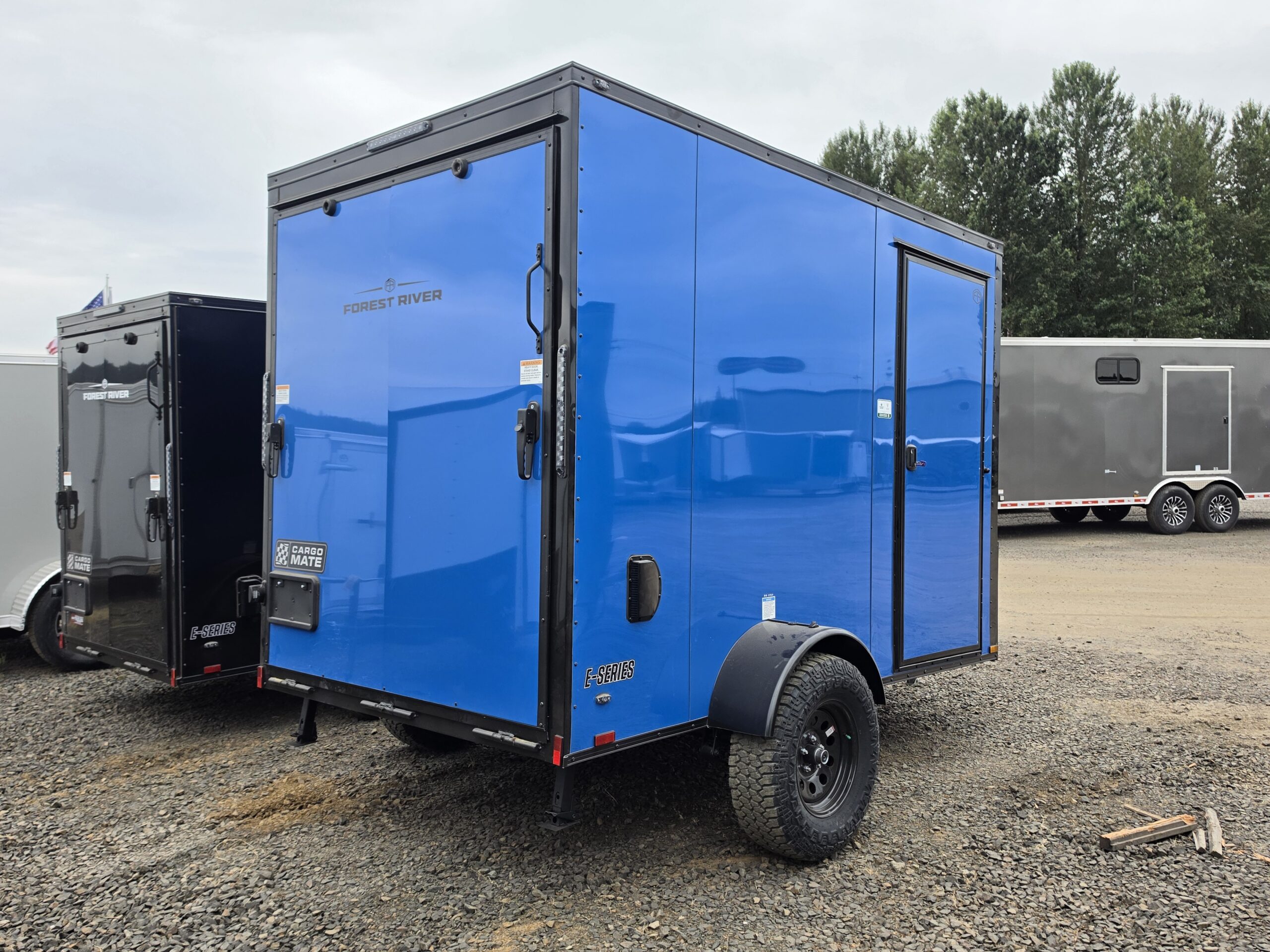 2027 Cargo Mate Enclosed Cargo Trailer 6x10 Ramp Door 1-Piece Roof Polycore - Image 3